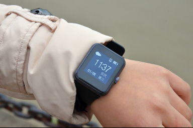 阿尔法智能手表开箱体验 科技美学与实用功能的完美融合